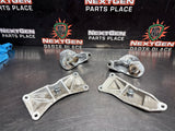 2007 CADILLAC CTS-V ENGINE MOUNT BRACKET SET LH RH DRIVER AND PASS SIDE #1411