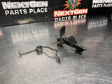 04-06 PONTIAC GTO HOOD LATCH OEM #1293