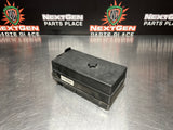 2001 C5 CORVETTE ENGINE UNDERHOOD FUSE BOX W/ BRACKET OEM 10443149 #708