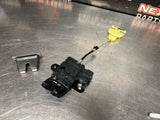 2010 CAMARO SS INSIDE TRUNK RELEASE WITH LATCH OEM 13501988 #1524