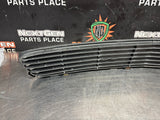 04-06 PONTIAC GTO FRONT LOWER GRILLE OEM #1167