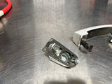 2016 CAMARO SS LH DRIVER SIDE DOOR HANDLE WHITE OEM #795