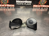 97-04 C5 CORVETTE DUAL HORNS ASSEMBLY OEM #1380