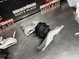 2005 CADILLAC CTS-V ENGINE MOUNT BRACKET SET LH RH DRIVER AND PASS SIDE OEM 1587