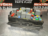 2005 CHEVY SILVERADO 6.0 GAS FUSE RELAY BOX 15115615-02 OEM #639