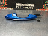 2017 FORD MUSTANG GT RH EXTERIOR DOOR HANDLE KONA BLUE OEM #1203