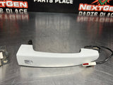 2016 CAMARO SS RH PASSENGER SIDE DOOR HANDLE WHITE OEM #795