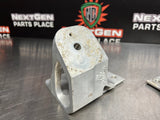 97-04 C5 CORVETTE MOTOR MOUNT BRACKET 10260642 10260643 #633