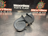 97-04 C5 CORVETTE DUAL HORNS ASSEMBLY OEM #1374