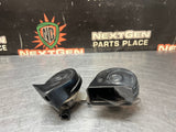 2013 FORD MUSTANG GT FACTORY DUAL HORNS WITH BRACKET OEM #1588
