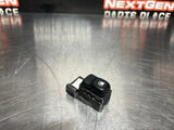 97-04 C5 CORVETTE FUEL RELEASE BUTTON 10276017 OEM #788