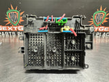 2004 CHEVY SILVERADO 5.3 GAS FUSE RELAY BOX 15201928-02 OEM #833