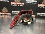 08 - 09 PONTIAC G8 RH PASSENGER TAIL LIGHT BRAKE LIGHT OEM #602