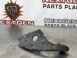 97-04 C5 CORVETTE LH DRIVER FRONT SIGNAL MARKER LIGHT BRACKET 10269679 #VV552