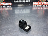 97-04 C5 CORVETTE FUEL DOOR RELEASE BUTTON 10276017 OEM #1425