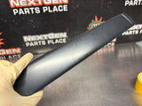 04 -06 PONTIAC GTO EXTERIOR B PILLAR WINDOW TRIM LH SIDE 92093111 OEM #1438