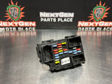 2013 CHEVY SILVERADO 2500HD CABIN FUSE BLOCK OEM #737