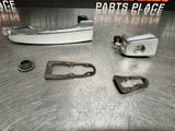 08-09 PONTIAC G8 LF DRIVER SIDE FRONT EXTERIOR DOOR HANDLE SILVER OEM #825