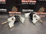 2005 CADILLAC CTS-V ENGINE MOUNT BRACKET SET LH RH DRIVER AND PASS SIDE OEM 1587