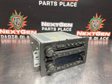 2004 CHEVY SILVERADO 2500HD 6.6 RADIO CD PLAYER OEM 10357886 #820