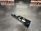 2015 FORD MUSTANG GT RH PASSENGER SIDE DASHBOARD GLOVE BOX TRIM FR3B-63044B78-A OEM #1330