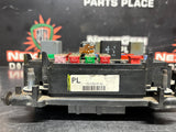 2006 CHEVY SILVERADO 6.0 GAS FUSE RELAY BOX 15115615-02 OEM #4059