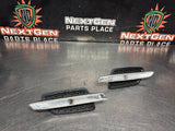 08-09 PONTIAC G8 FRONT RH AND LH TURN SIGNAL MARKER LIGHTS #1423