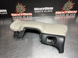 97-04 C5 CORVETTE LIGHT GRAY KNEE BOLSTER DRIVER LH SIDE OEM 10281976 #813