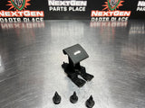08 - 09 PONTIAC G8 FUEL DOOR GAS CAP COVER LID ASSEMBLY SILVER OEM 92213014 #825
