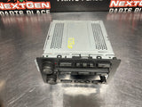 2004 CHEVY SILVERADO 2500HD 6.6 RADIO CD PLAYER OEM 10357886 #820