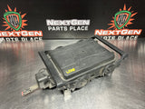 2015 CHEVY SILVERADO 2500 6.6 DURAMAX ENGINE BAY FUSE BOX 23285564 OEM #827