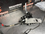 2015 CAMARO SS CLUTCH PEDAL WITH BRACKET and LINE OEM 92233497 #1450