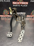 2004 PONTIAC GTO BRAKE/ GAS PEDAL ASSEMBLY OEM #1438