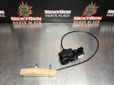 05 - 13 C6 CORVETTE RH PASSENGER DOOR LATCH ACTUATOR W/ RELEASE CASHMERE OEM 764