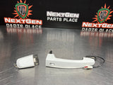 2016 CAMARO SS RH PASSENGER SIDE DOOR HANDLE WHITE OEM #795