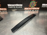 04 -06 PONTIAC GTO EXTERIOR B PILLAR WINDOW TRIM RH SIDE 92093112 OEM #1025