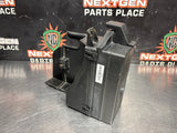 2001 C5 CORVETTE ENGINE UNDERHOOD FUSE BOX W/ BRACKET OEM 10443149 #1433