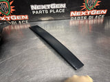 04 -06 PONTIAC GTO EXTERIOR B PILLAR WINDOW TRIM RH SIDE 92093112 OEM #1438