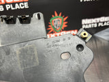 97 - 04 C5 CORVETTE RH PASSENGER SIDE HEADLIGHT BRACKET OEM 16523682 #708