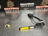 04-06 PONTIAC GTO RH PASS FRONT SEAT BELT PRE TENSIONER BUCKLE 92169321 OEM #987