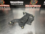97 - 04 C5 CORVETTE RH PASSENGER SIDE HEADLIGHT BRACKET OEM 16523682 #708