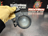 97 - 04 C5 CORVETTE RH PASSENGER SIDE FOG LIGHT W/ BRACKET OEM 10281936 #1374