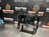 04-06 PONTIAC GTO RADIO MOUNT CENTER HOUSING 92093918 #1306