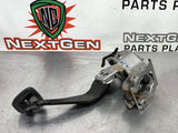 2015 CAMARO SS MANUAL BRAKE PEDAL AND BRACKET OEM 92247627 #369
