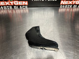 04-06 PONTIAC GTO LH DRIVER SIDE BLCK ROCKER PANEL END CAP 92078835 OEM #762