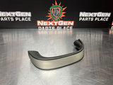 2009 CHEVY SILVERADO LTZ 2500HD LH DRIVER SIDE INTERIOR DOOR GRAB HANDLE OEM 718