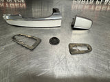 08-09 PONTIAC G8 RF PASSENGER SIDE FRONT EXTERIOR DOOR HANDLE SILVER OEM #825