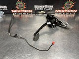 2015 CAMARO SS CLUTCH PEDAL WITH BRACKET and LINE OEM 92233497 #1450