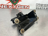 97-04 C5 CORVETTE CONVERTIBLE WATERFALL LATCH RELEASE WITH BRACKET 16642400 #361
