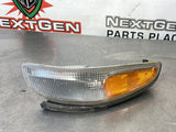97-04 C5 CORVETTE FRONT RH TURN SIGNAL MARKER LIGHT OEM 16523618 #433